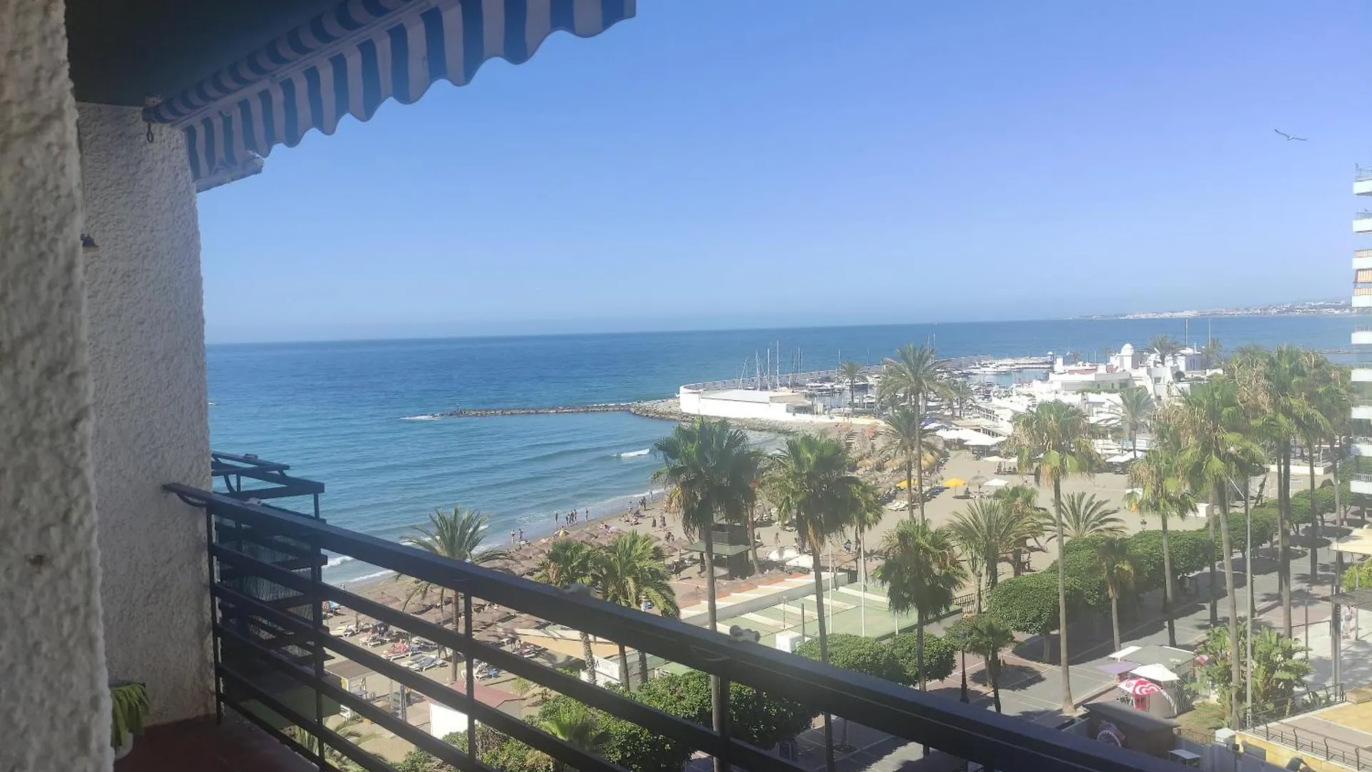 Apartment In Marbella First Line Beach Apto 5-3 0*,  ספרד